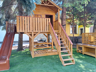 Domek duży z bocznym tarasem L