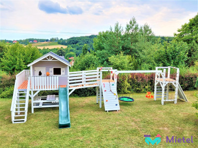 Gigantyczny plac zabaw dla dzieci