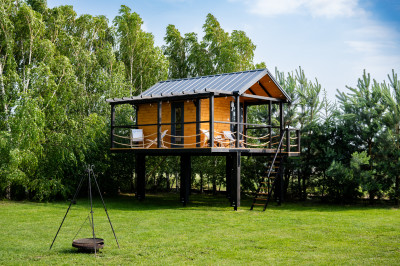 Bosco domek na drzewie